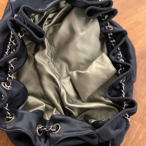 SOLD - Chanel cruise extra large satin soft tote - Picture 5 of 5